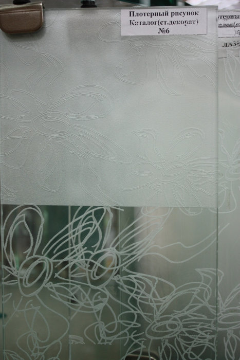 Декоративное стекло с рисунком "Цветы"