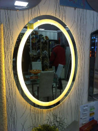 Зеркало в форме овала (эллипса) с подсветкой