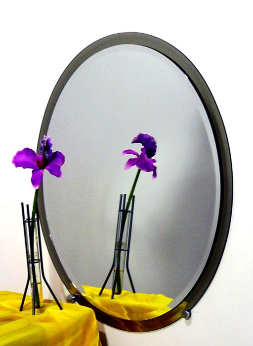 Зеркало овальное вертикальное комбинировано с цветным стеклом