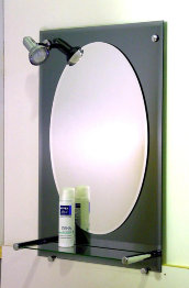 Зеркало овальное вертикальное комбинировано с цветным стеклом, полкаой, фацетом